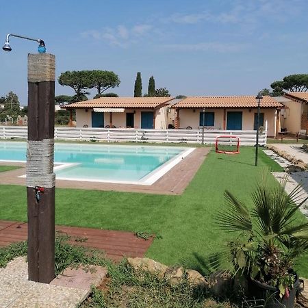 Agriturismo Oca Giuliva Lido dei Pini Buitenkant foto